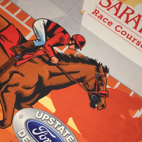 NWT Saratoga Race Track 2019 Round beach towel - Picture 4 of 5